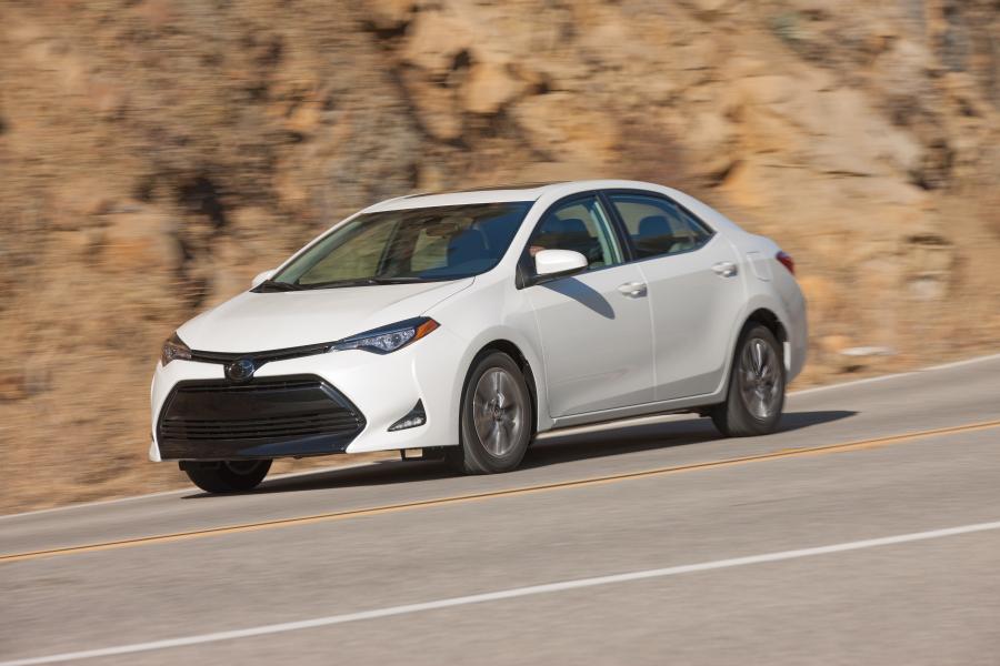 Toyota Corolla LE Eco 2016 года  (NA) (фото 6 из 10)